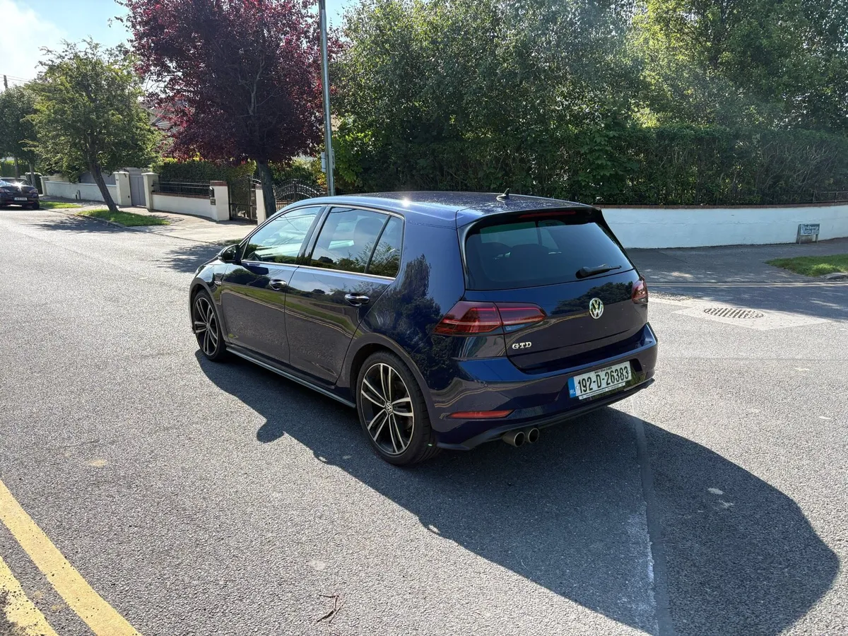Volkswagen Golf GTE Blueline - Image 4