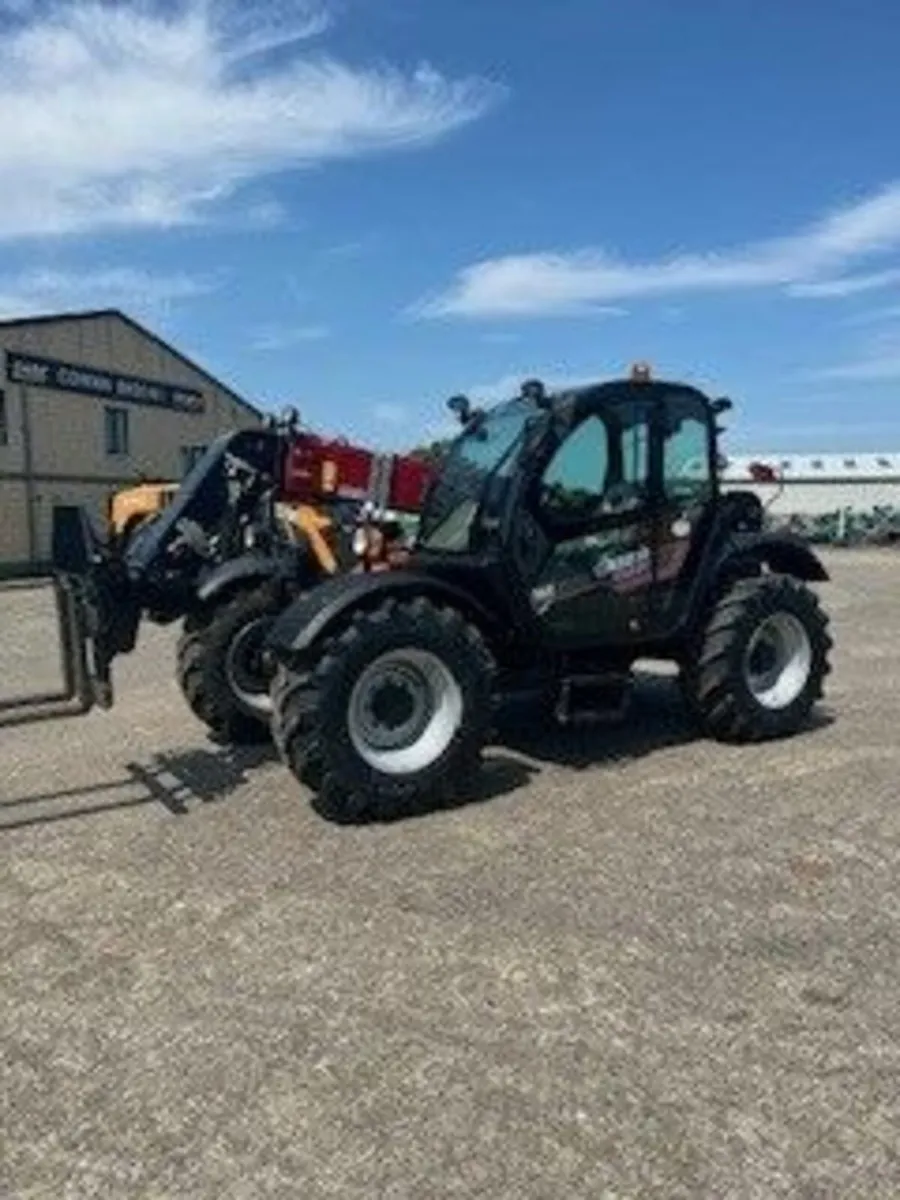 2024 Ex Demo Farmlift 742 Telehandler - Image 1