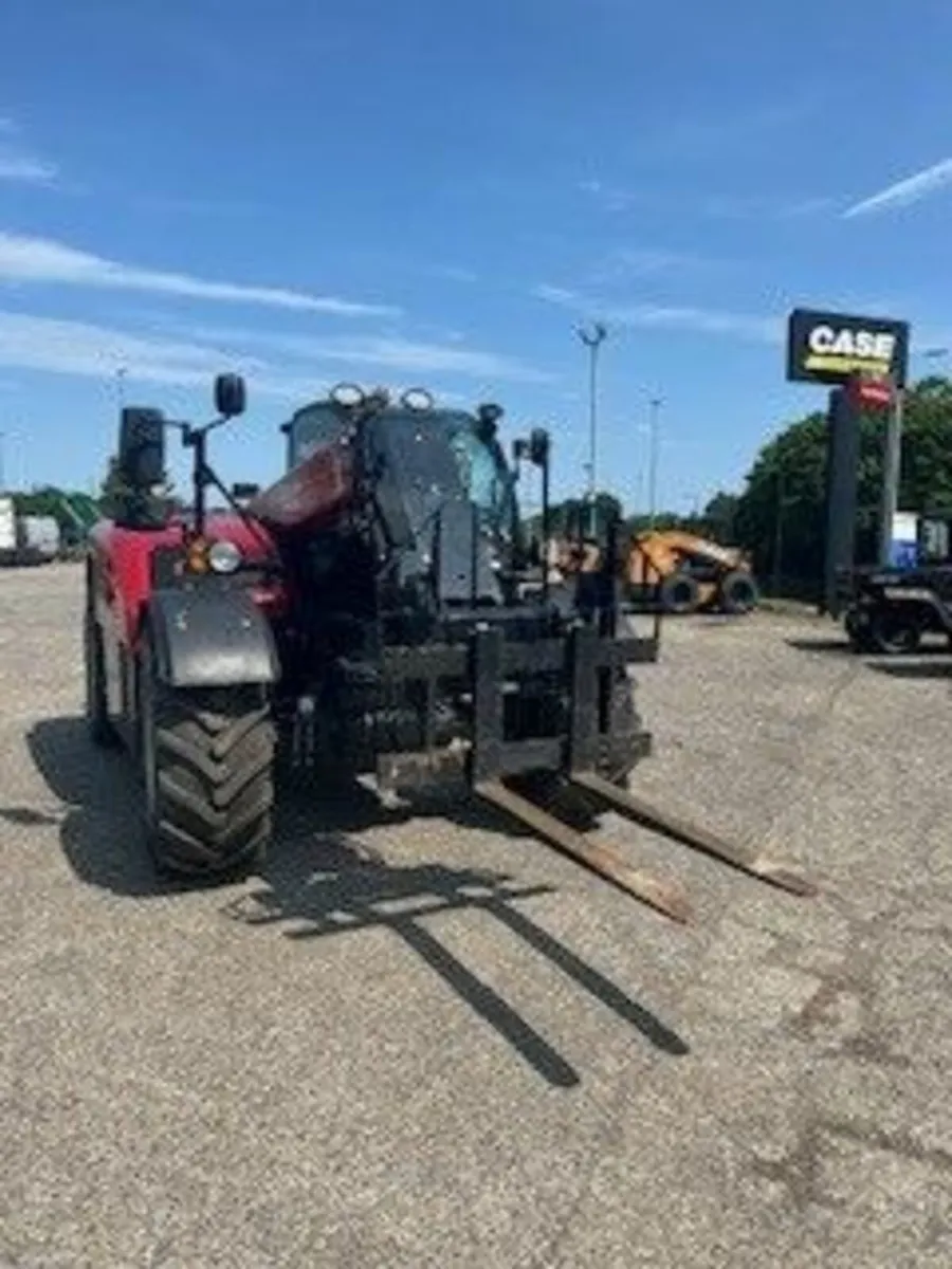 2024 Ex Demo Farmlift 742 Telehandler - Image 2