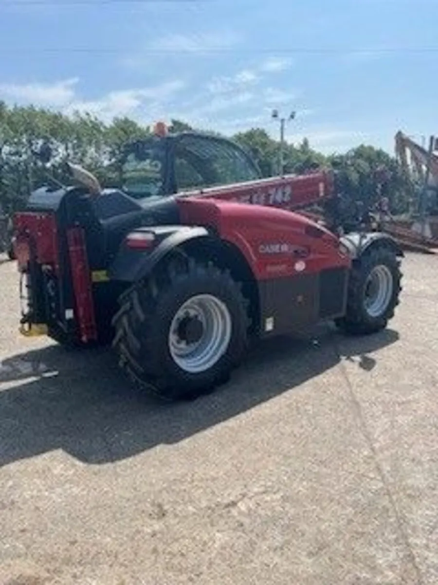 2024 Ex Demo Farmlift 742 Telehandler - Image 3
