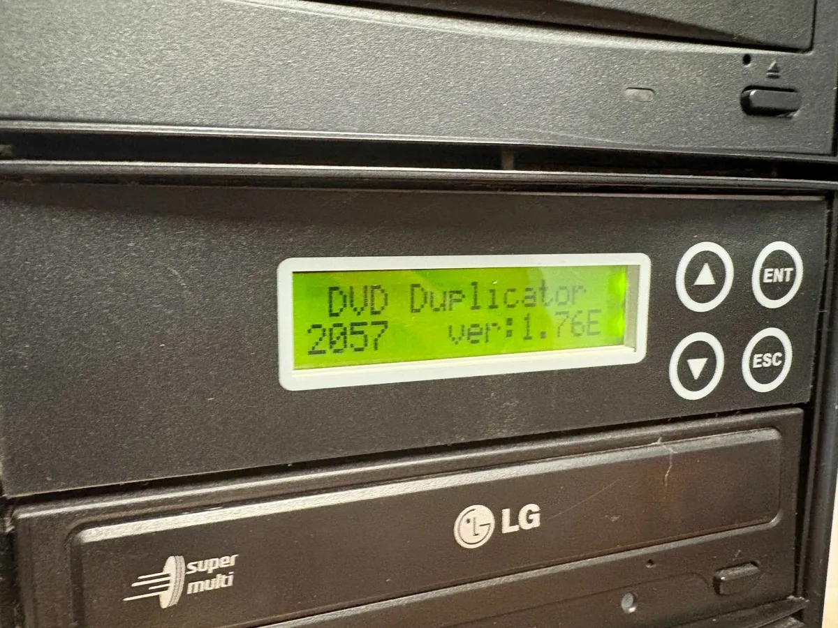 LG Pro Duplicator DVD & CDs + Rimage DVD Printer - Image 2