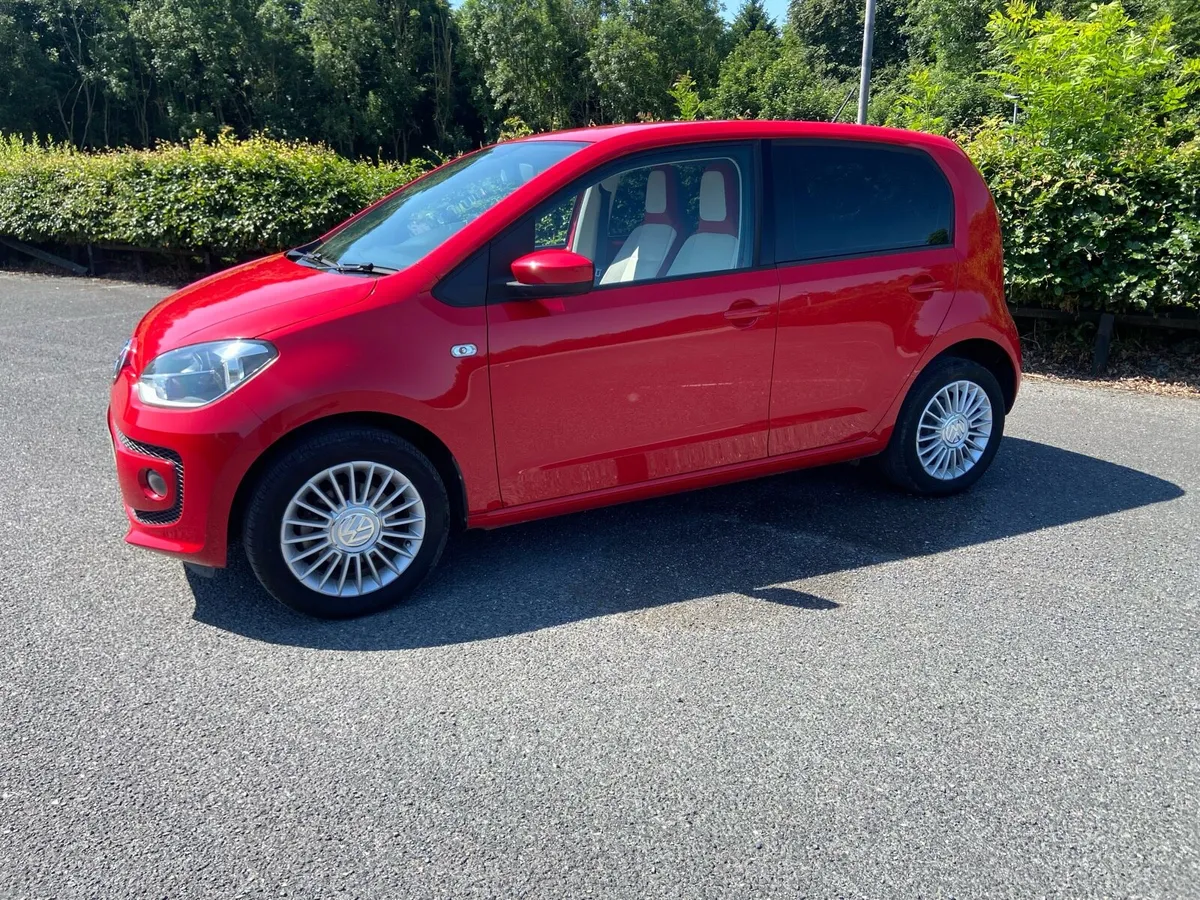 2014 Volkswagen Up! HighUp! / Low Mileage / Auto - Image 2