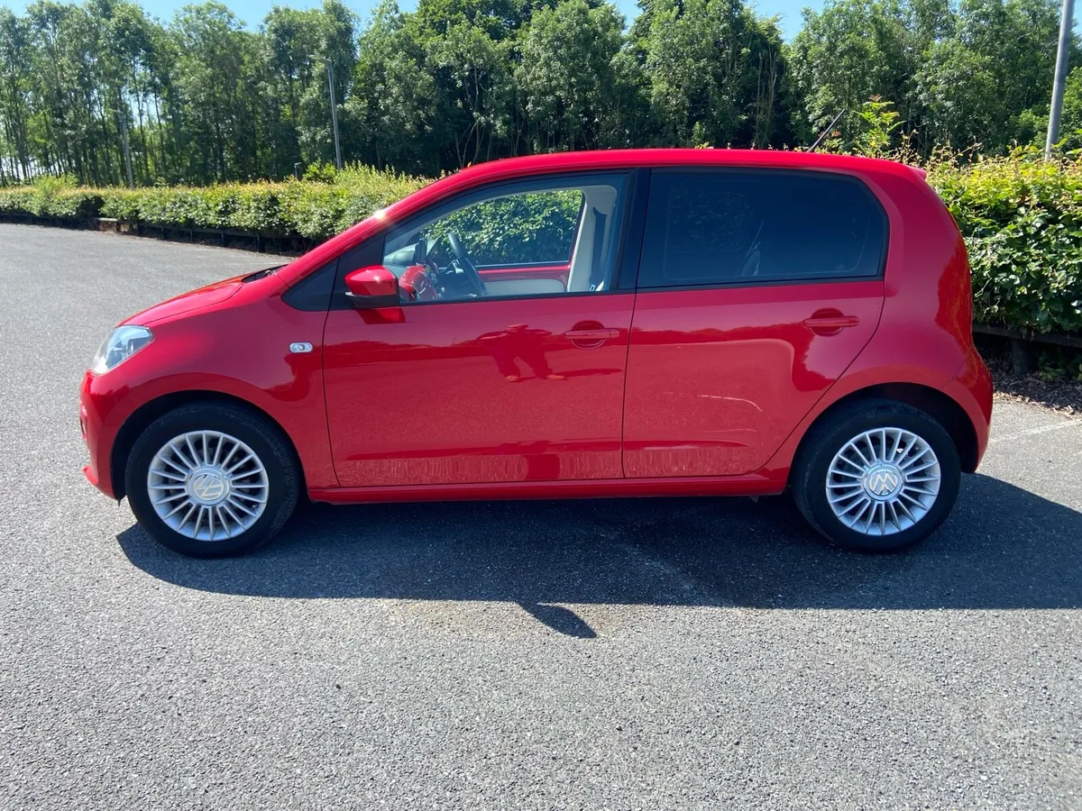 2014 Volkswagen Up! HighUp! / Low Mileage / Auto - Image 3