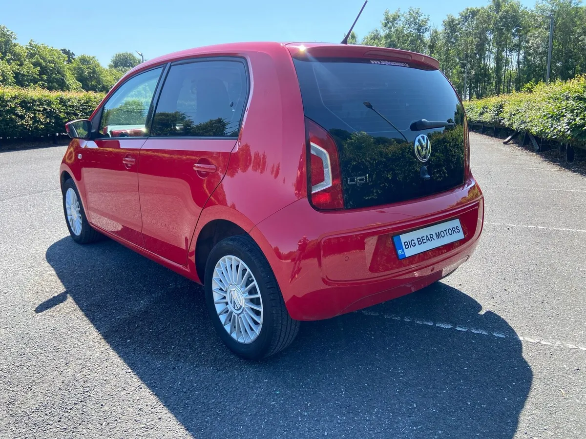 2014 Volkswagen Up! HighUp! / Low Mileage / Auto - Image 4