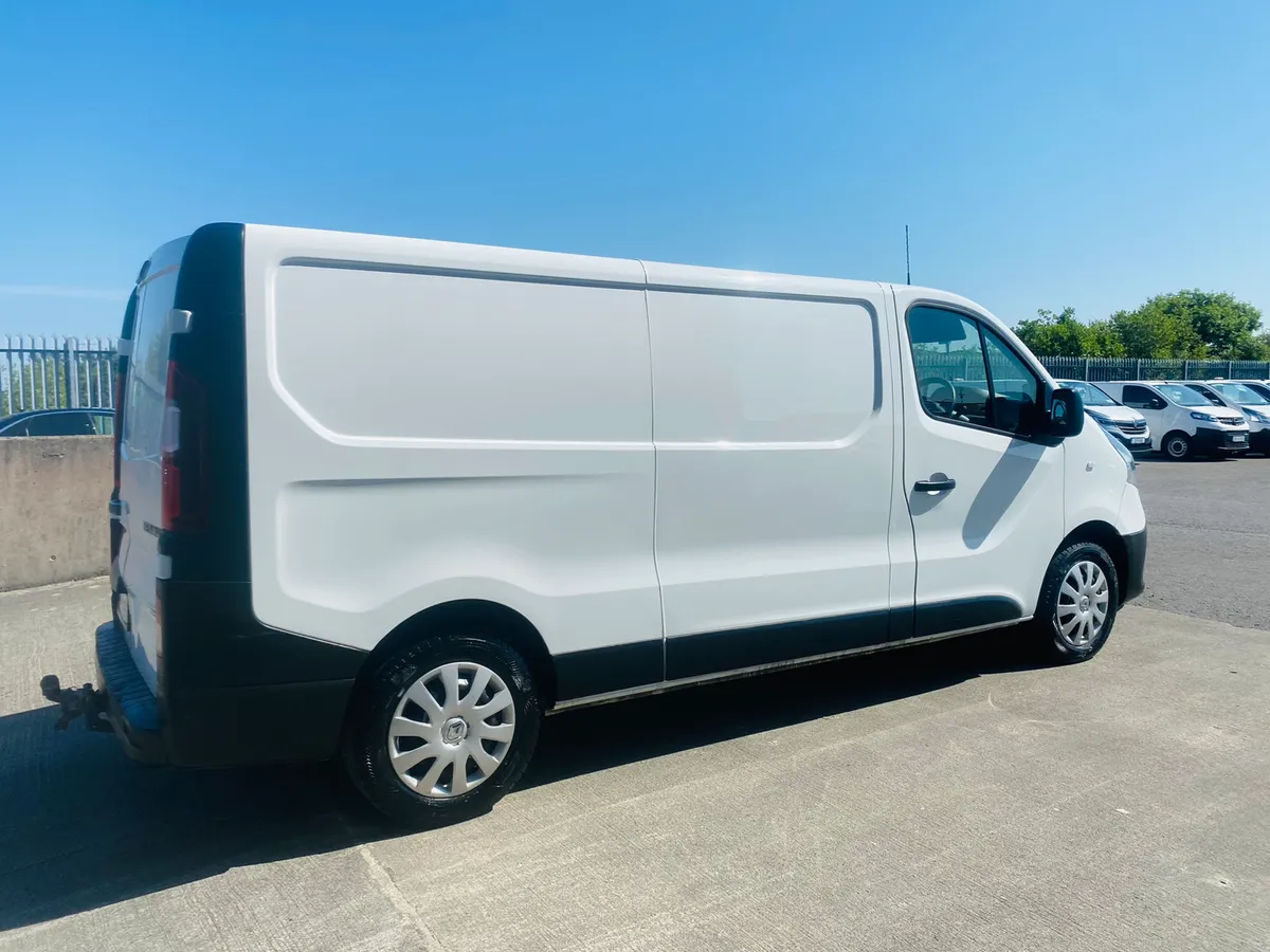 212 Renault Trafic 2.0 120bhp LWB €14,450 + VAT - Image 4