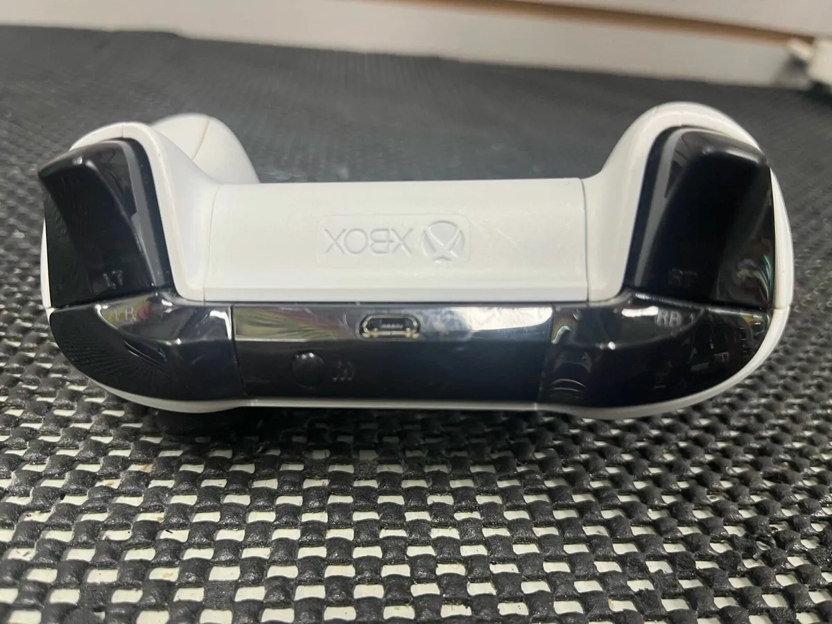 Xbox 1 Controller - Image 2