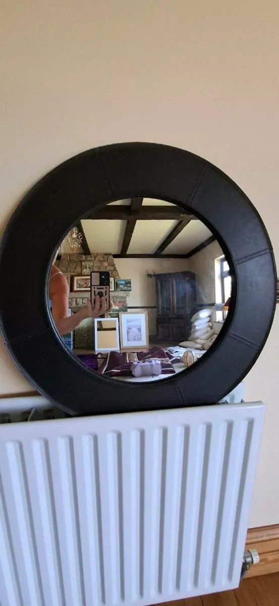 Beautiful leather bound mirror.excellent condition - Image 1
