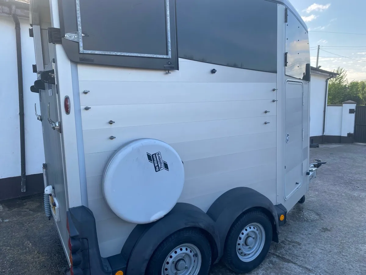 Ifor Williams 506 Horsebox - Image 4