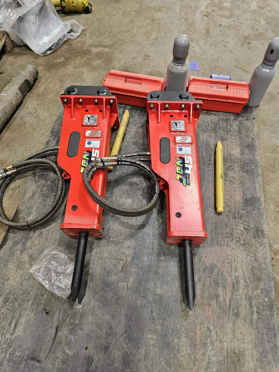 JAB Rockbreakers 0.8 Ton - 3 Ton - Image 4