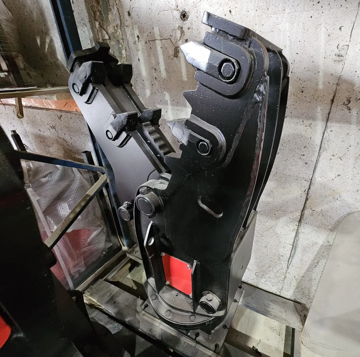 ROTATING HYDRAULIC PULVERISER 6-9 TON EXCAVATOR - Image 2