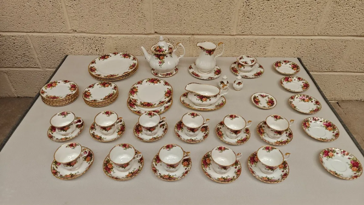 SECOND HAND SHOP - Image 1
