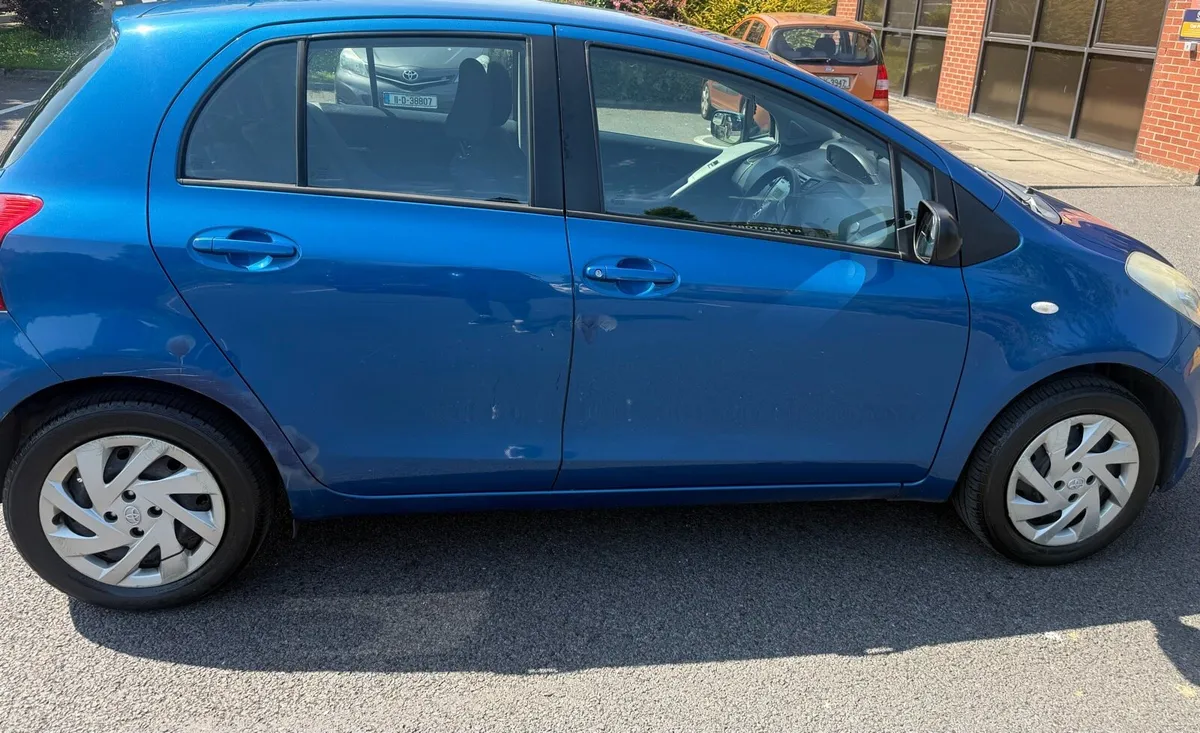 Toyota Yaris 1.0 - Image 2
