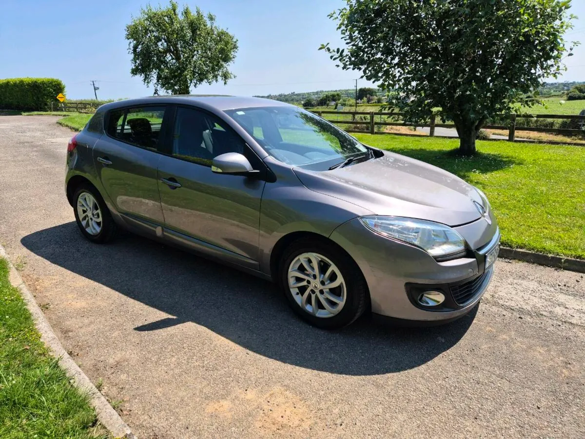 2013 Renault Megane 1.5 dci  2/26Test - Image 2