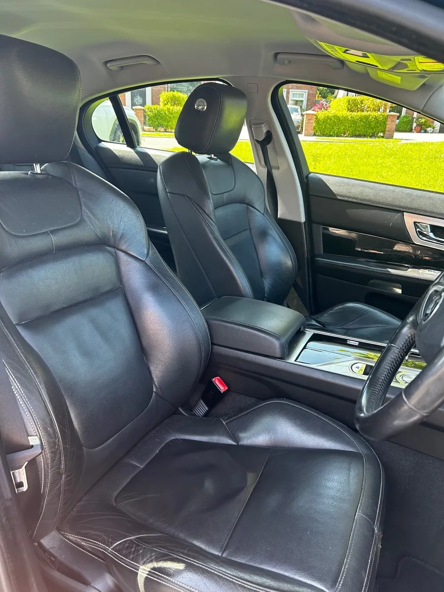 Jaguar XF 2015 - Image 3