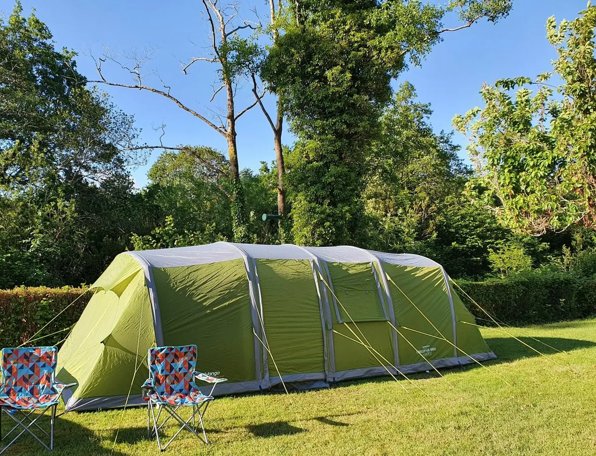 8 man Vango longleat  AirBeam 800XL - Image 1