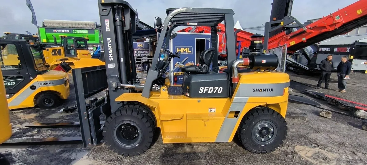 Shantui SFD70 - 7 Ton Forklift (7000KG) - Image 1