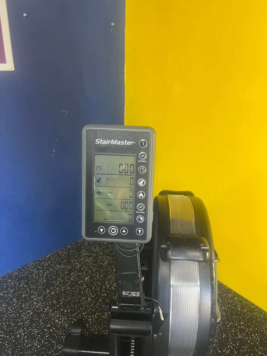 Stairmaster HIIT Rower - Image 2