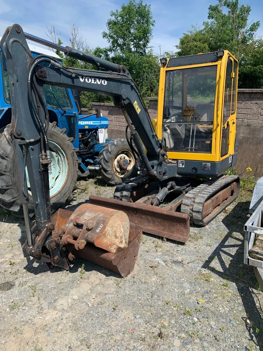 Volvo Digger EC 25 - Image 1