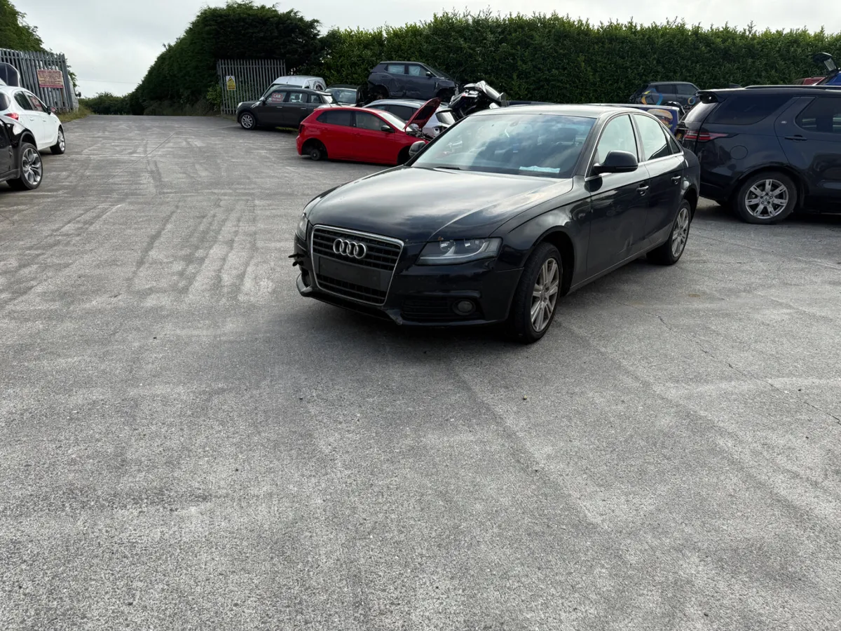 2010 Audi A4 2.0 TDI SE - Image 2