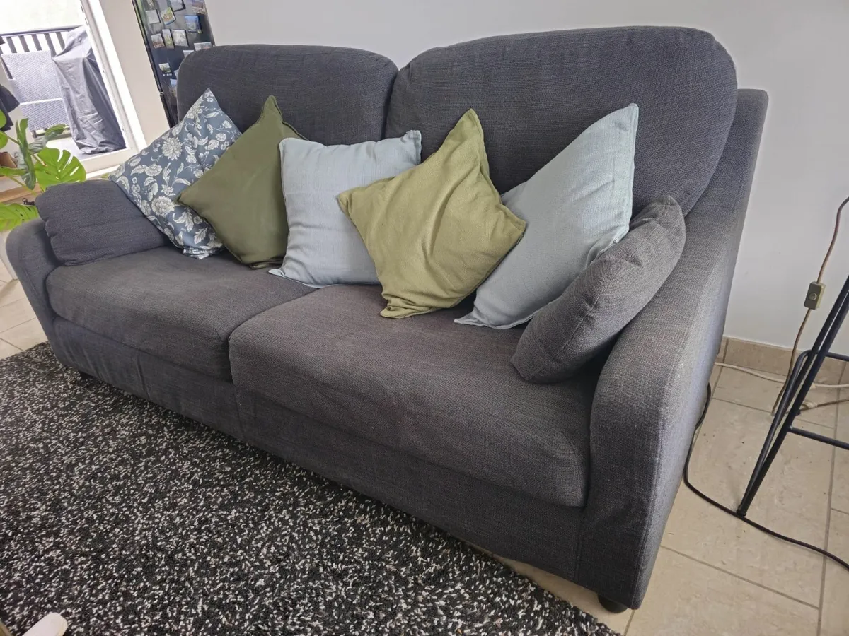 Couch - Image 2