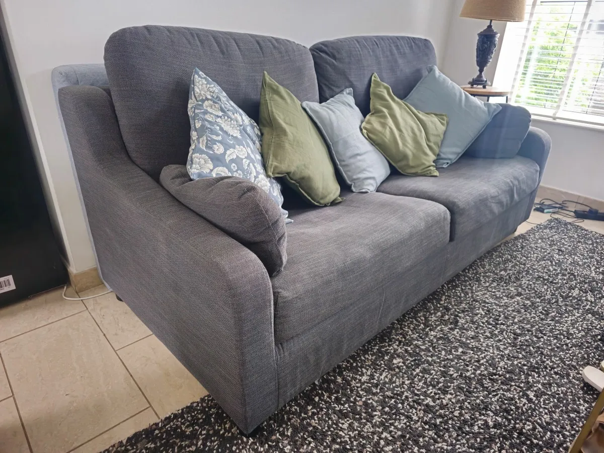 Couch - Image 3