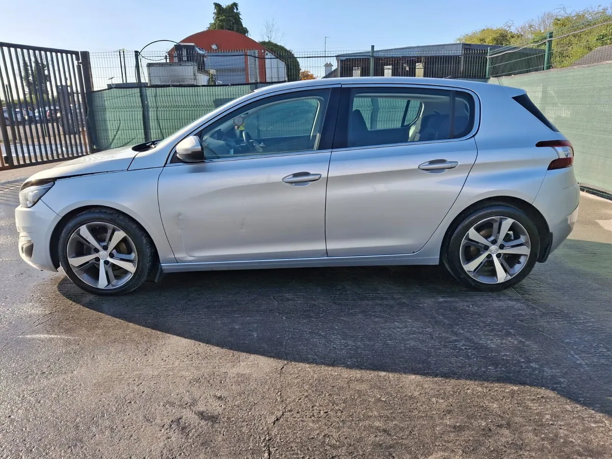 2015 Peugeot 308  light Damage - Image 4