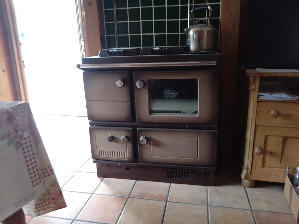 Stanley oil fired cooker - Image 2