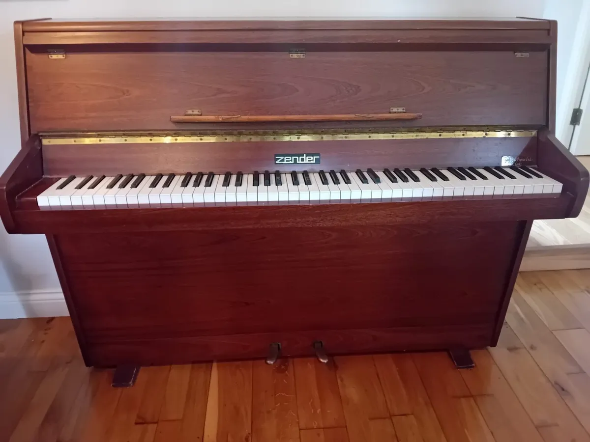Piano - Image 4