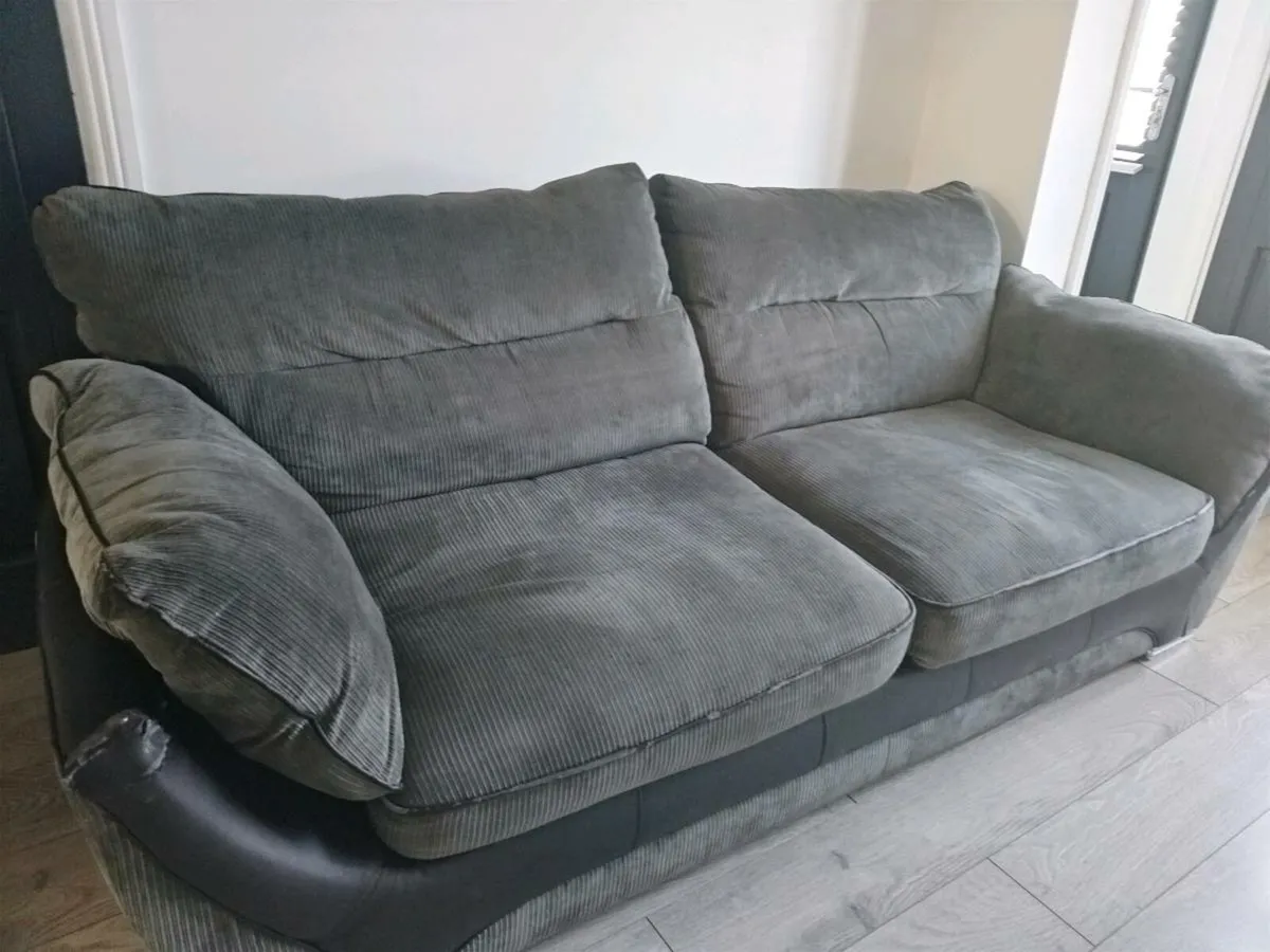 Grey sofa needs a Bit of TLC on edge sofa as seen - Image 2