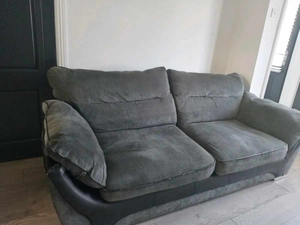Grey sofa needs a Bit of TLC on edge sofa as seen - Image 3