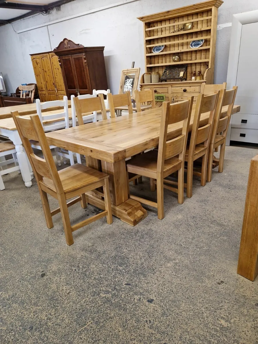 8ft solid light oak trestle table, 8 chairs - Image 3