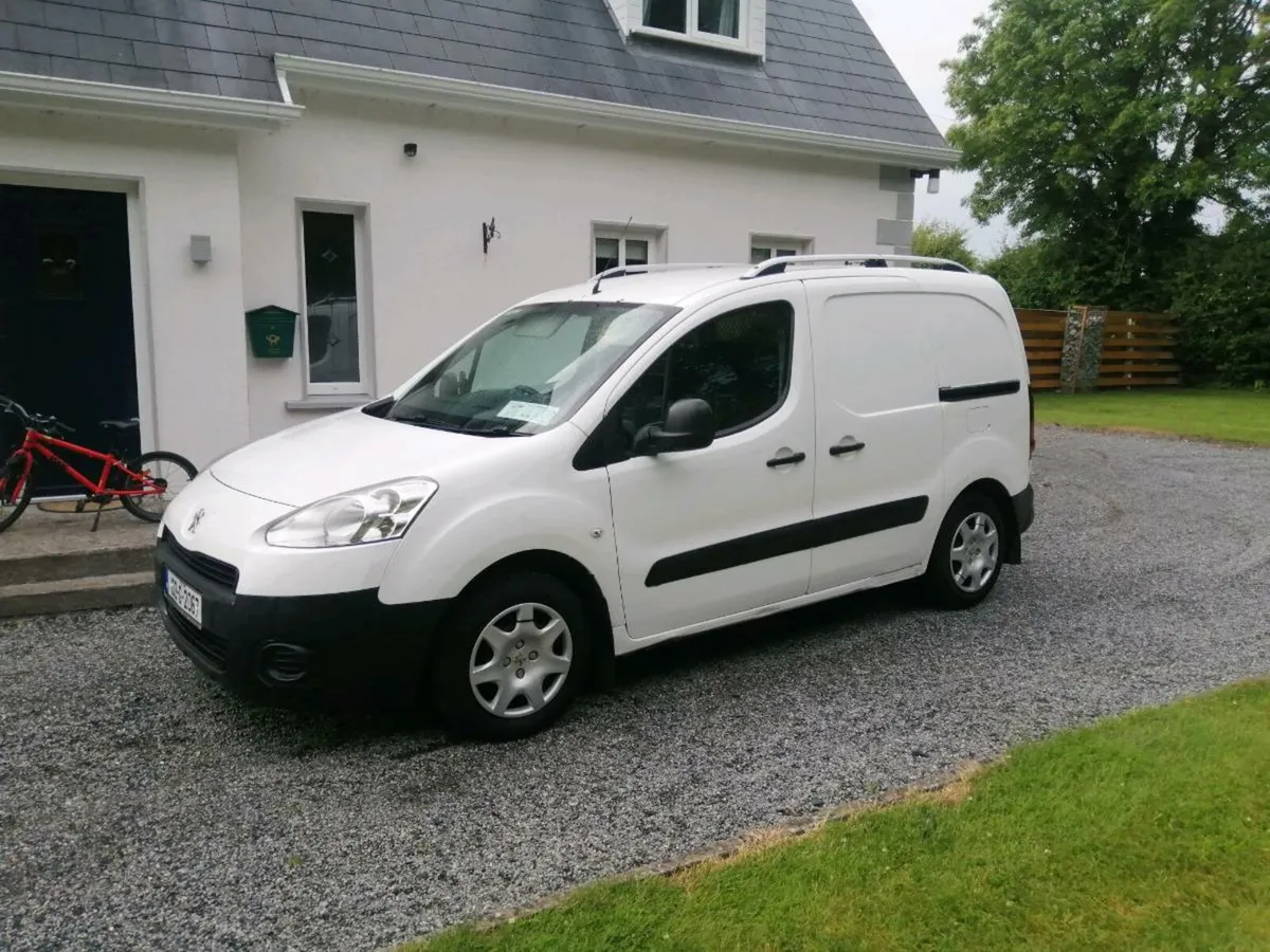 Peugeot Partner 3 Seats - Image 2