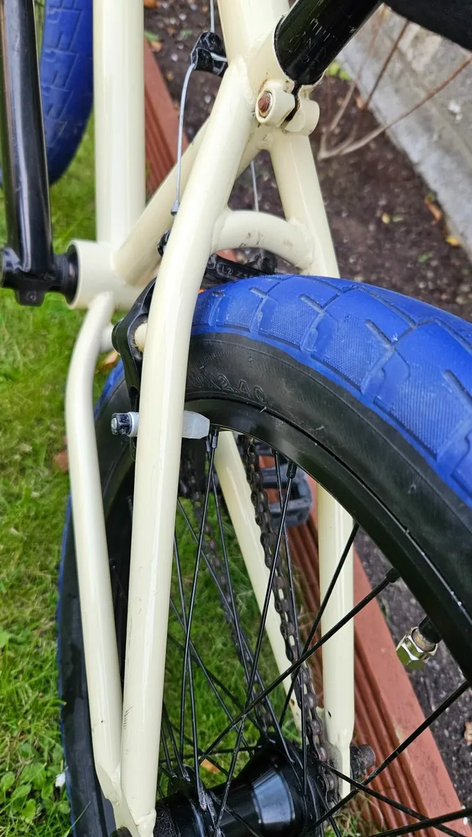 BMX bike - Image 2