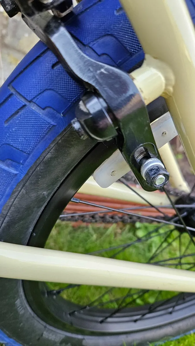 BMX bike - Image 3