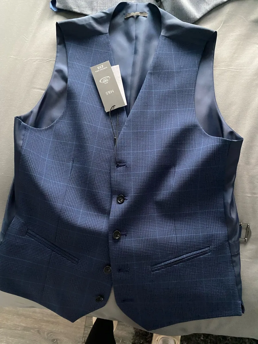 Men’s 3 piece suit - Image 4