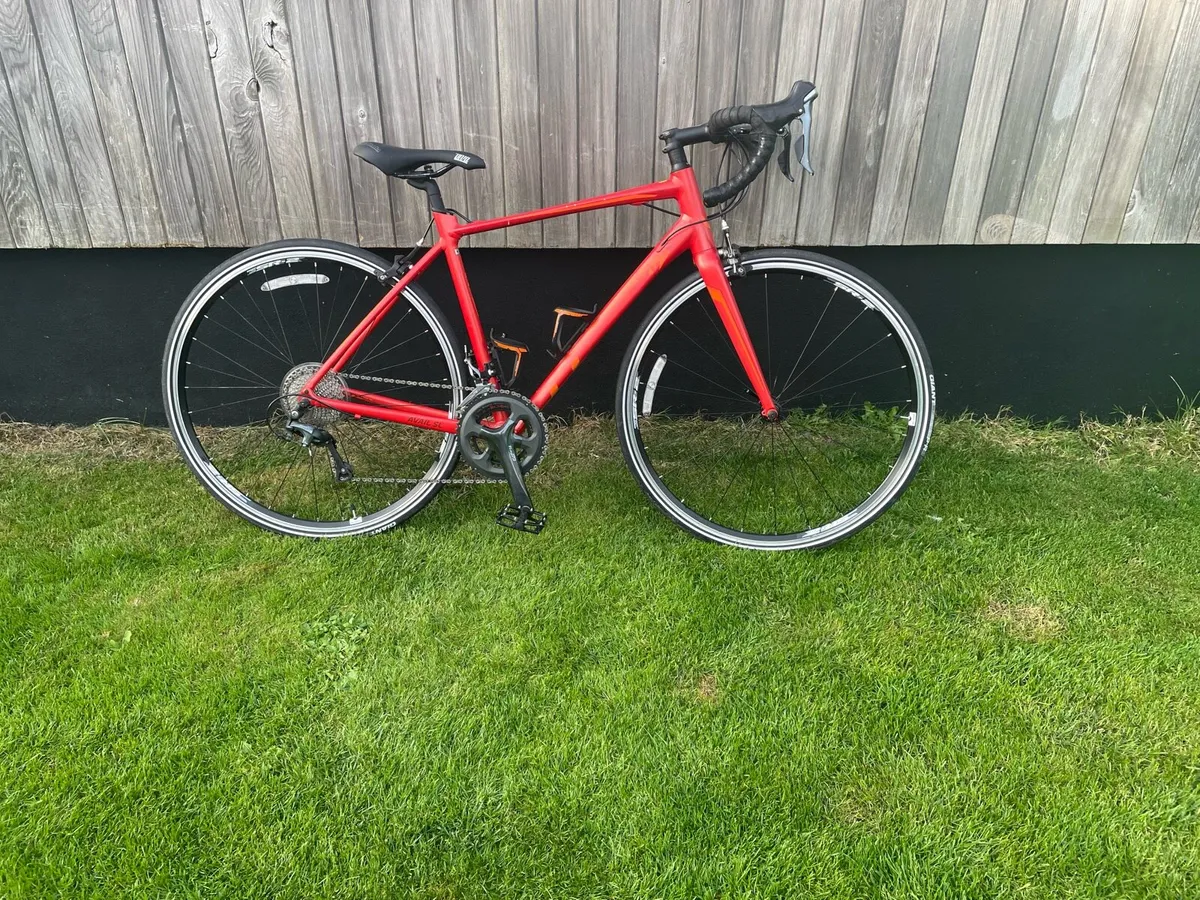 Ladies bicycle - Image 1
