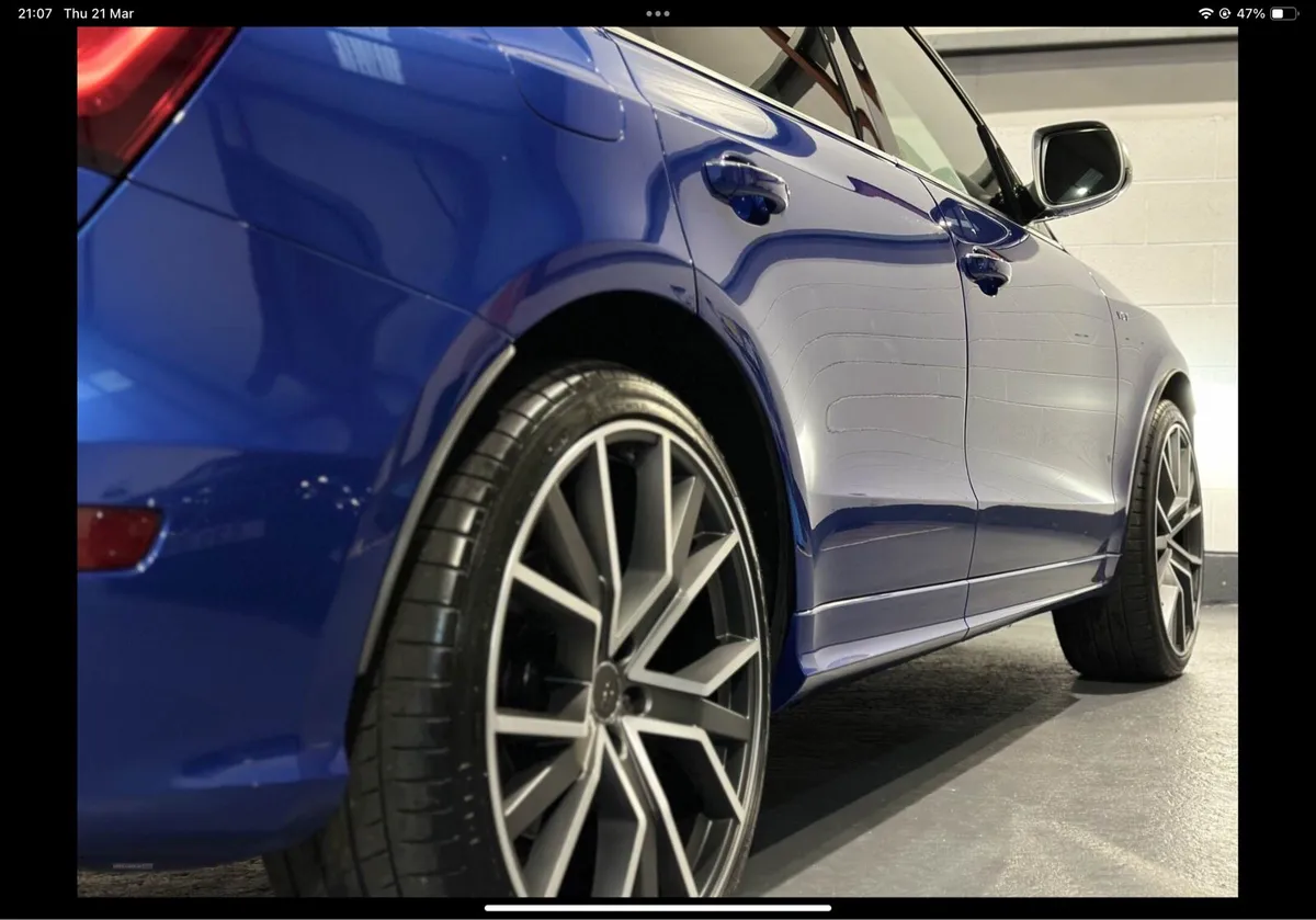 Audi SQ5 - Image 4