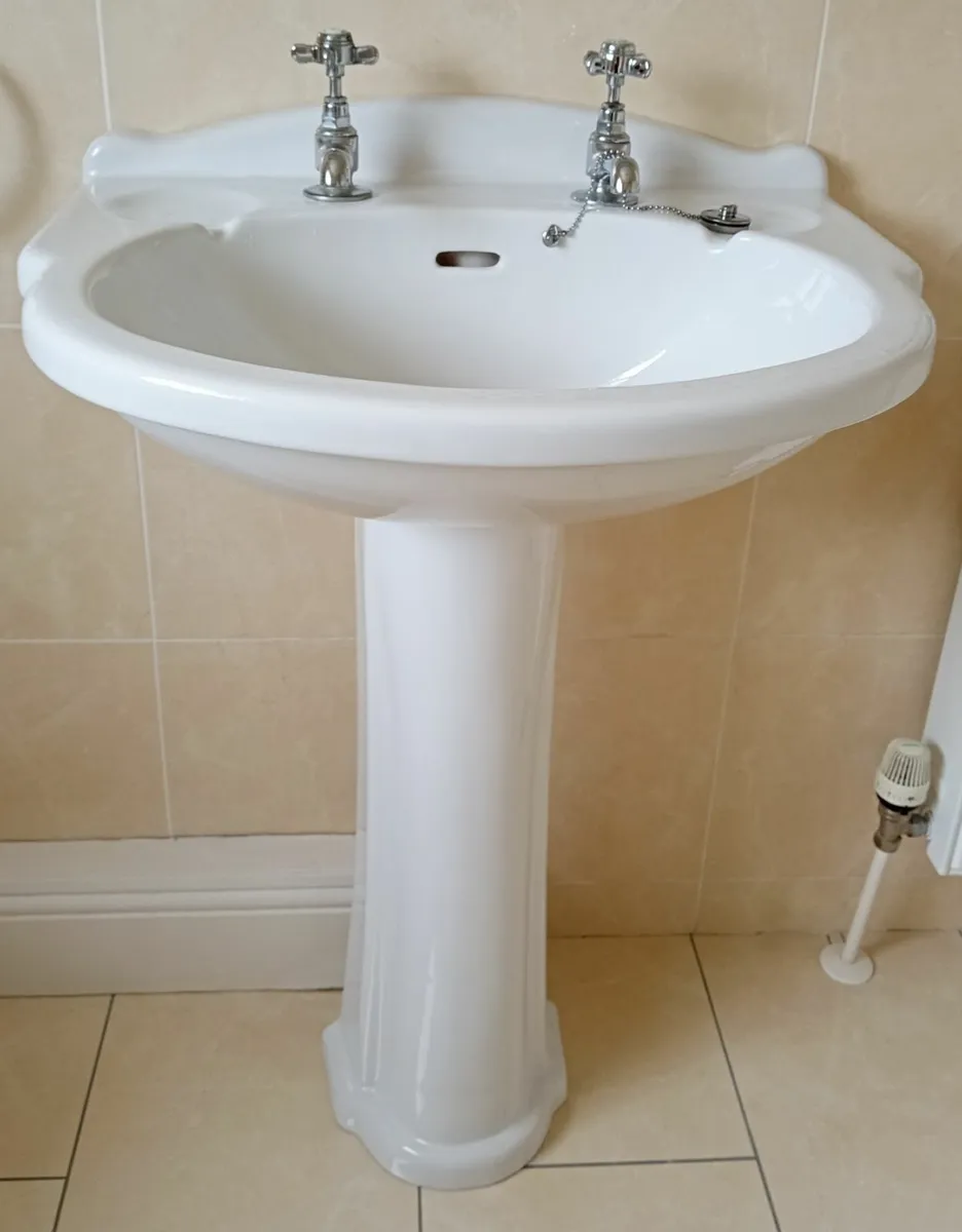 white wash basin & pedestal, with taps and waste - Image 2