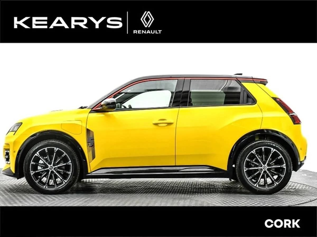 Renault 5 Iconic 40kwh 120hp Order Your 252 Today - Image 4