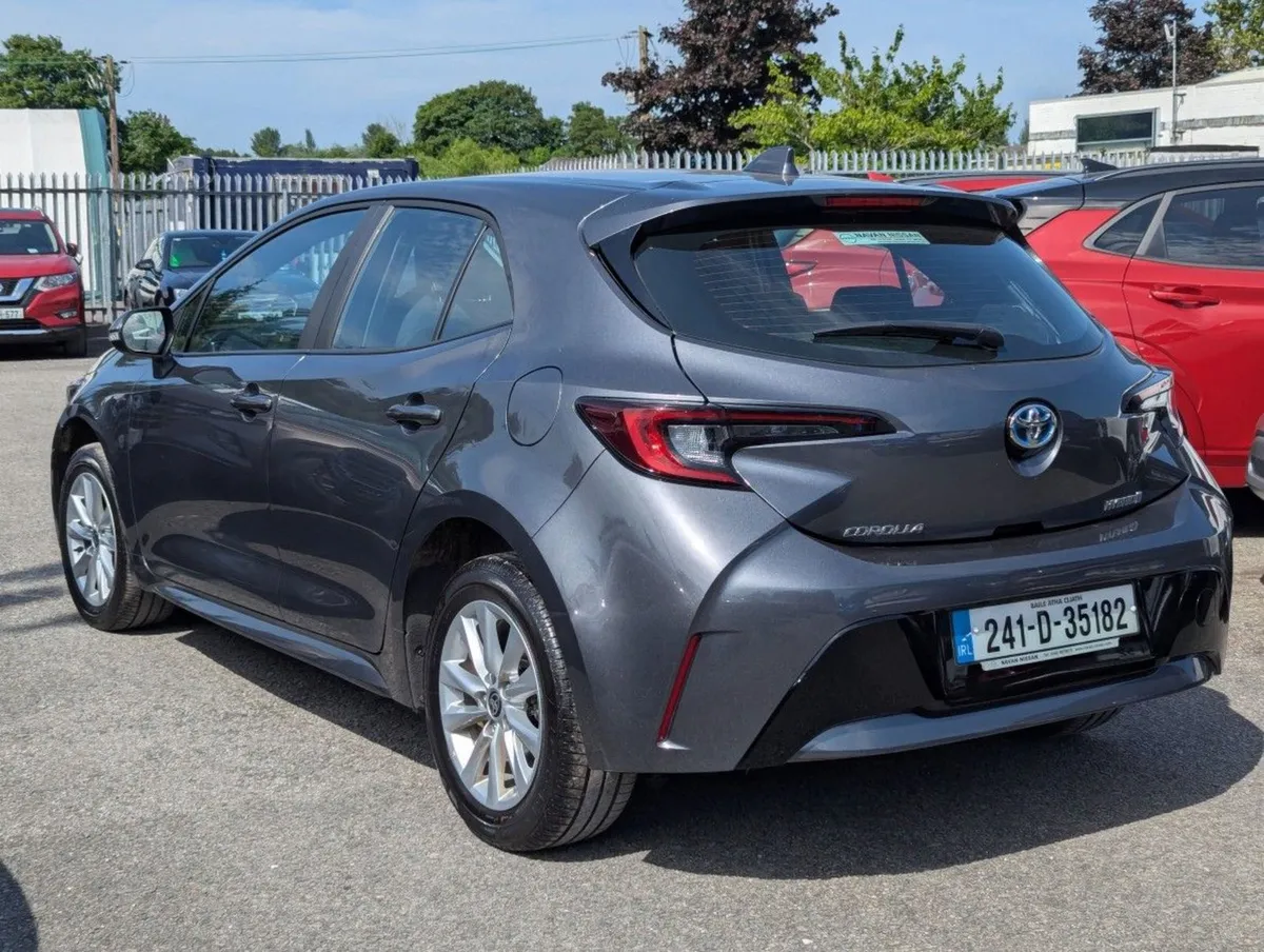 Toyota Corolla HEV Luna  just In low KM - Image 4