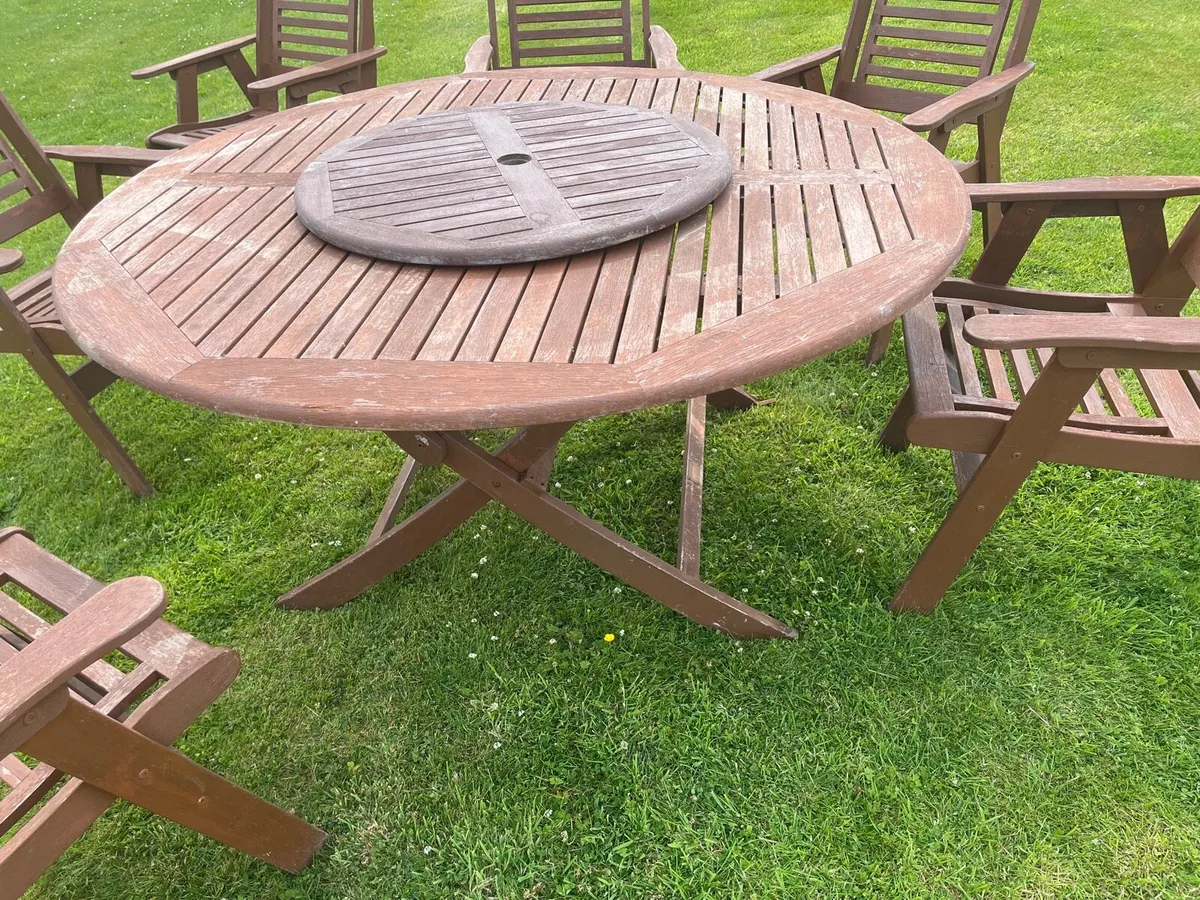 Outdoor furniture - Image 3