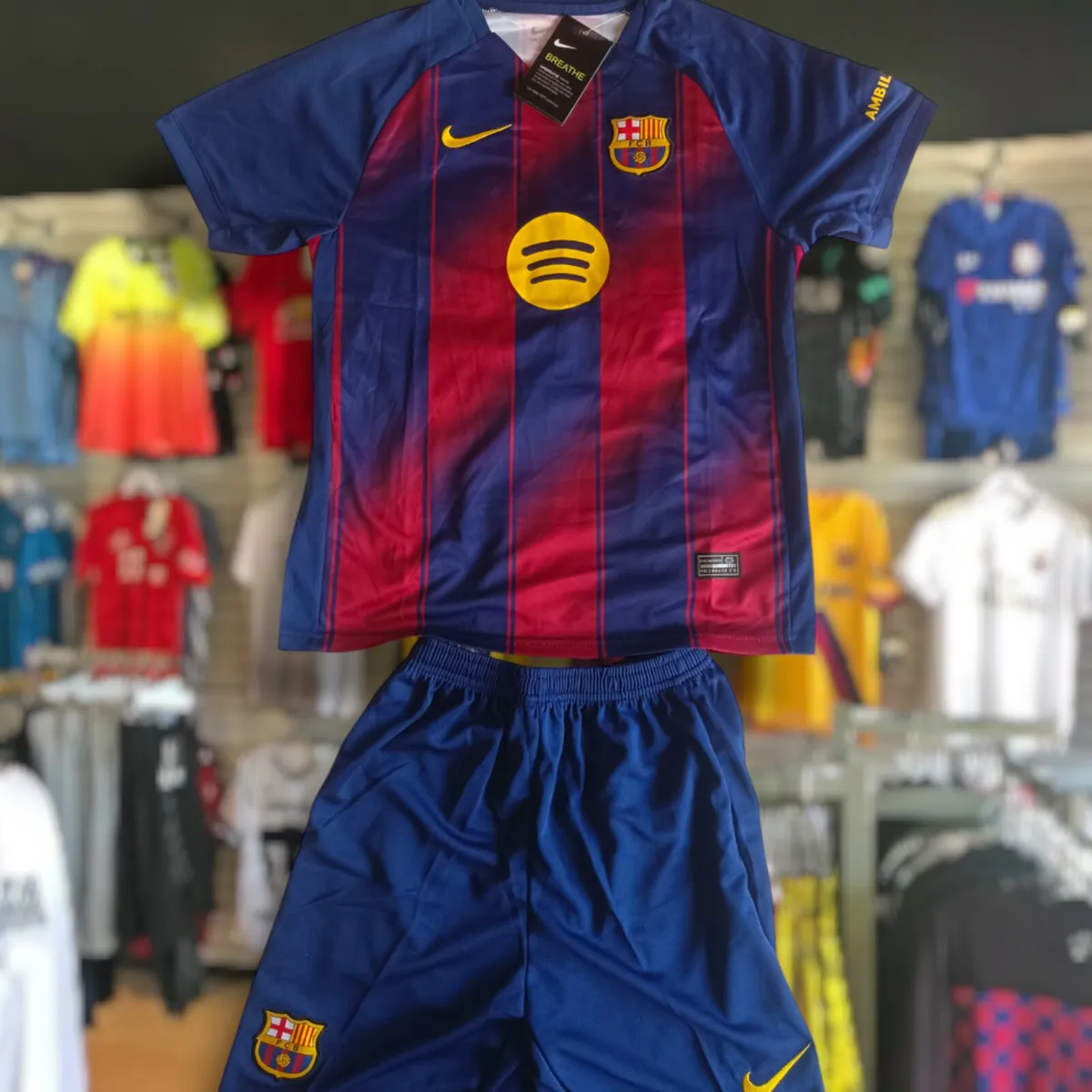Kids Barcelona Kit 2026 - Image 1