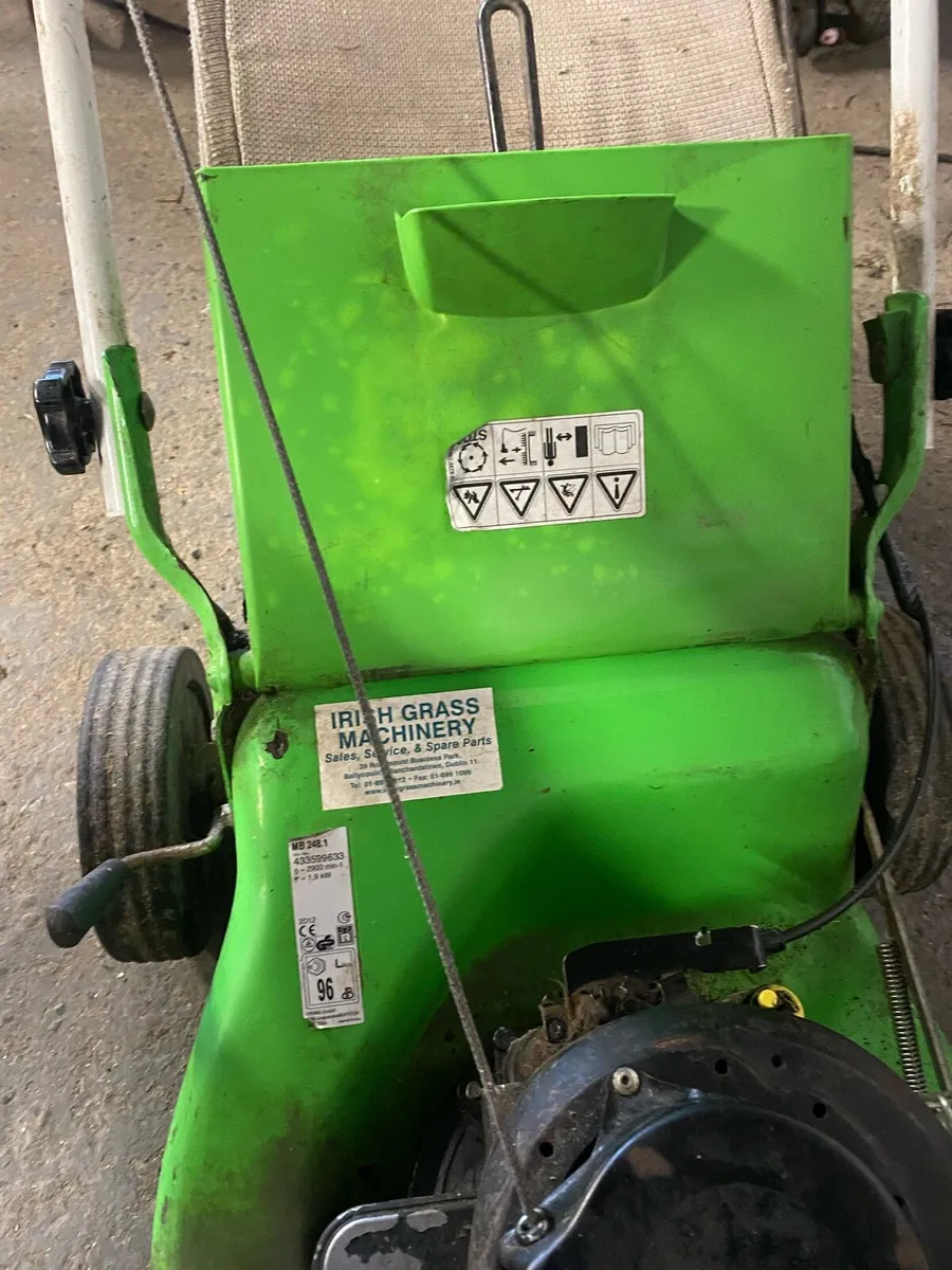 Petrol lawnmower - Image 4