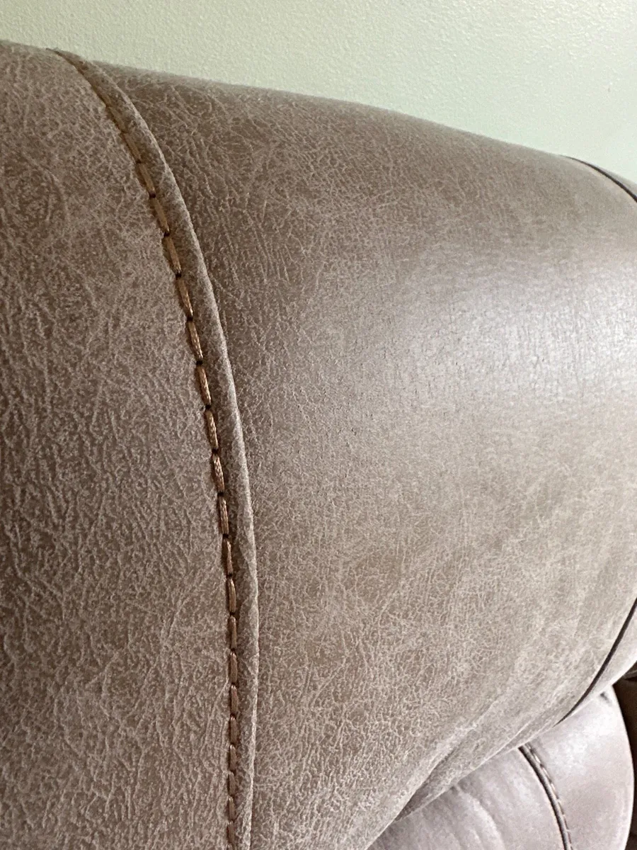 Three seater leather couch with recliners - Image 4