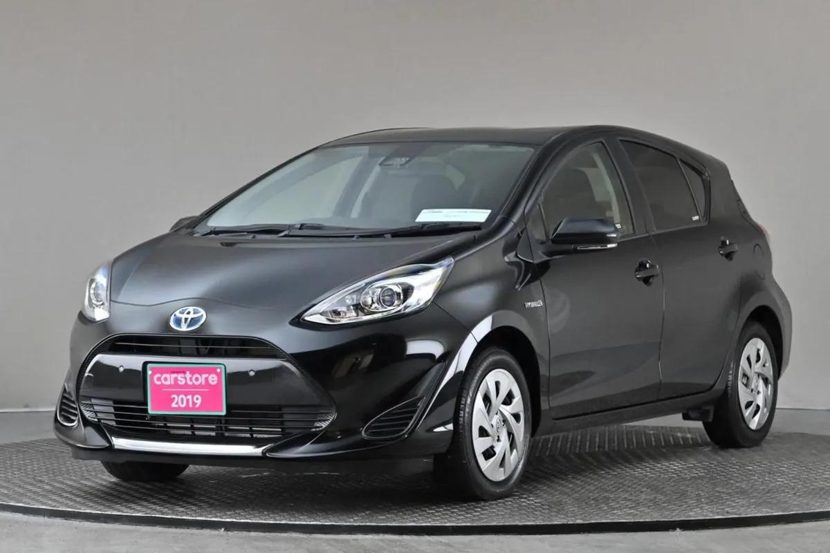 Toyota Aqua 1.5 Vvt-i Hybrid  reverse Cam android - Image 3