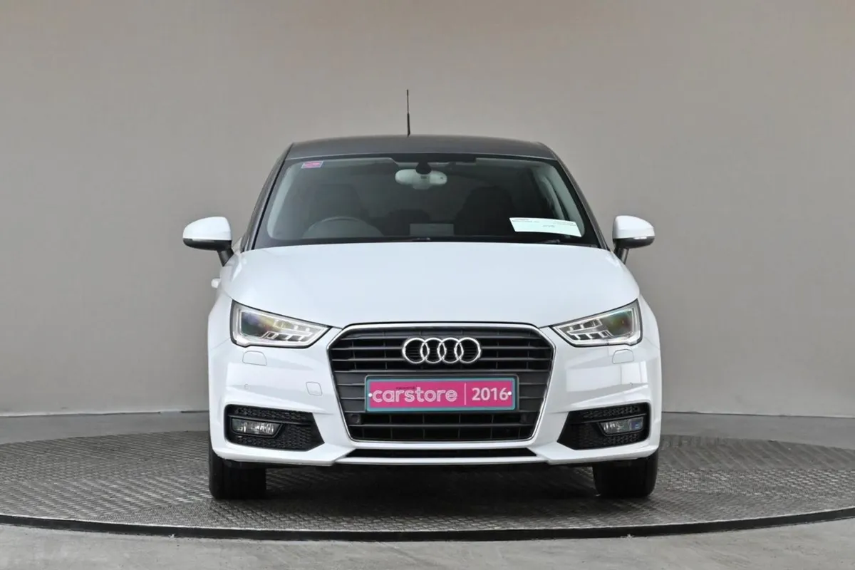 Audi A1 1.0tfsi 95bhp S-tronic 5DR  2tone Roof pa - Image 2