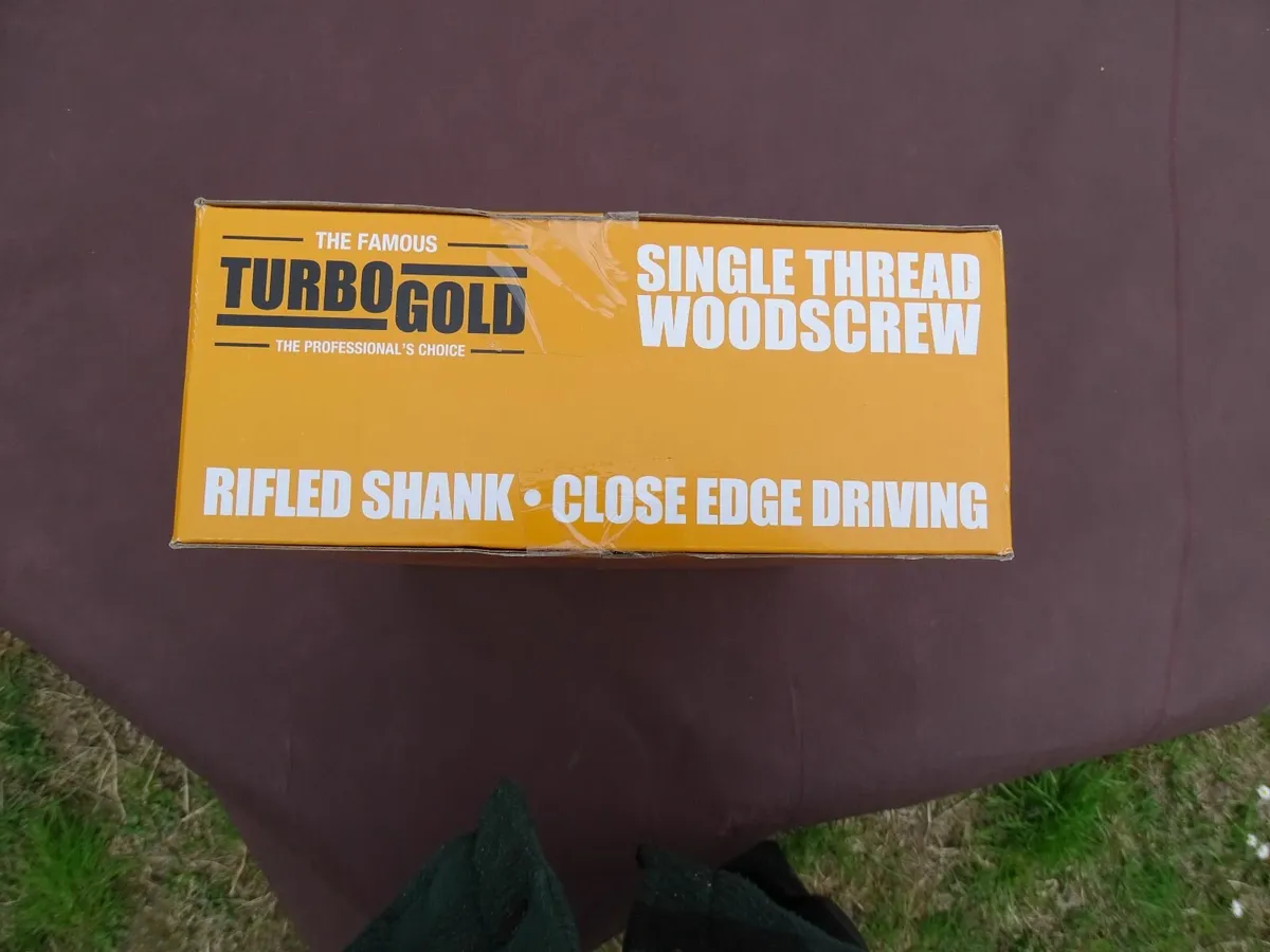 Screws 1,400 Turbo Gold. Brand New Unopened. - Image 2
