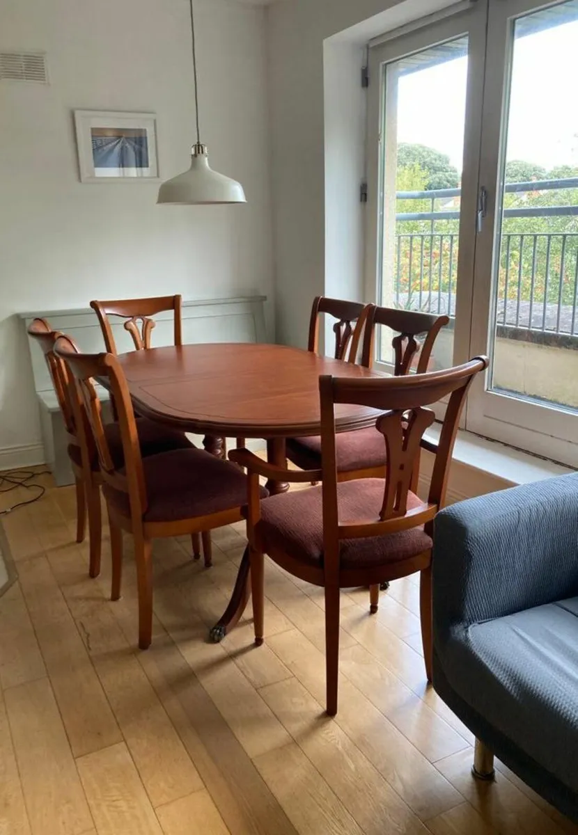 Dining table - Image 3