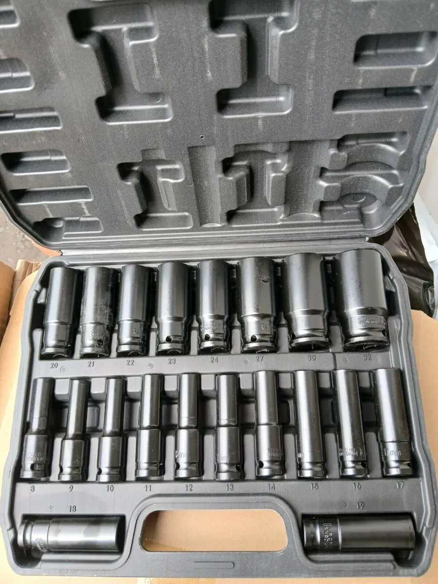 SOCKETS