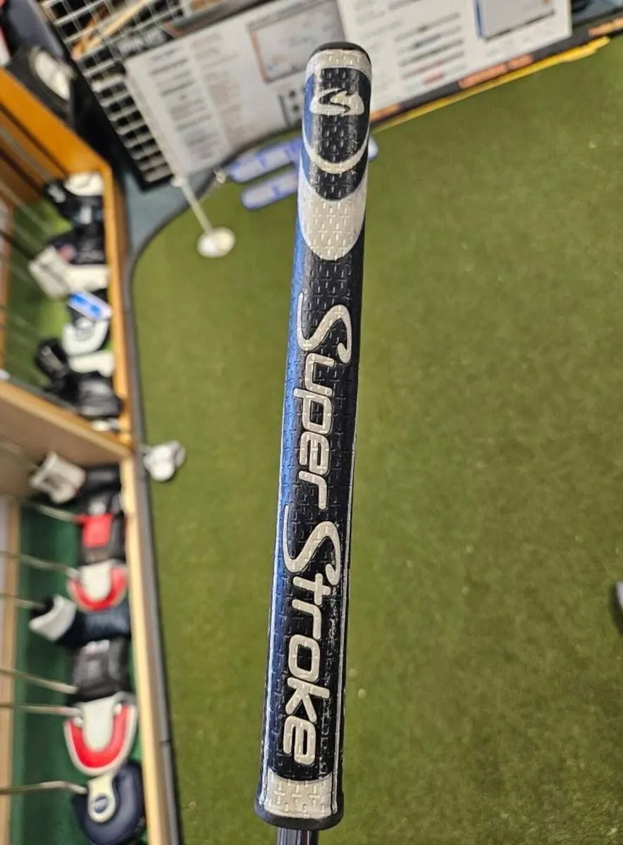 Odyssey White Ice 9 Putter - Image 4